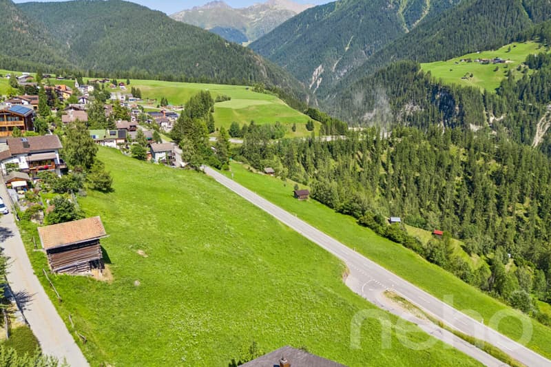 Grosszügiges Grundstück mit Baulandanteil in Davos Wiesen (1)