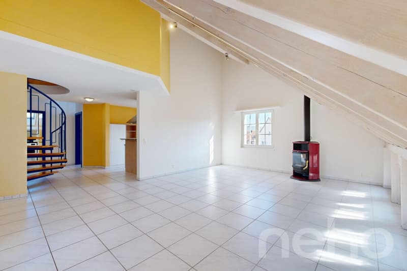 Stilvolle 4.5-Zimmer-Attika-Maisonette mit Charme und Komfort (3)
