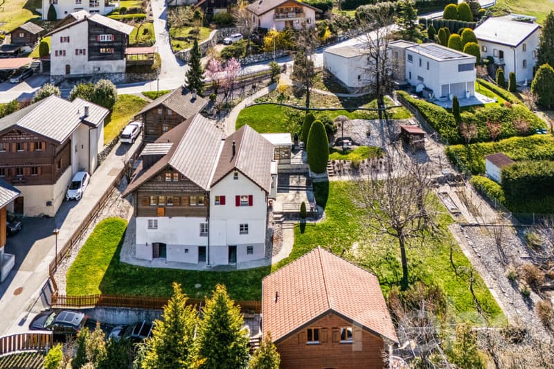 Ensemble immobilier d?exception Maison d'architecte + Raccard + locaux (1)