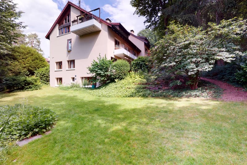 Grosszügige 6.5-Zimmer Maisonettewohnung mit grossem Garten (2)