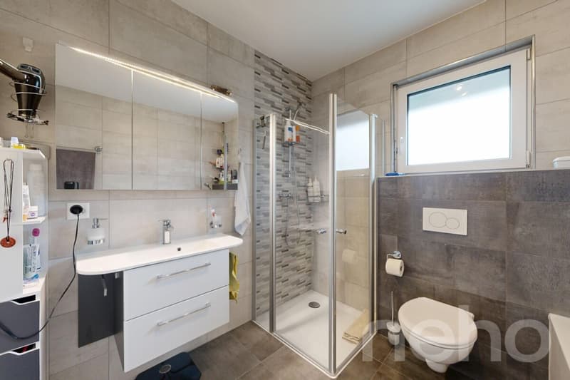 Bungalow mit Pool an ruhiger Lage im Jura (9)