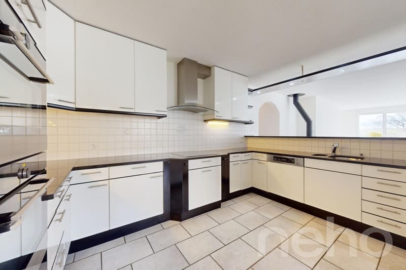 Grosszügige 5.5-Zimmer Terrassenwohnung in Düdingen (4)