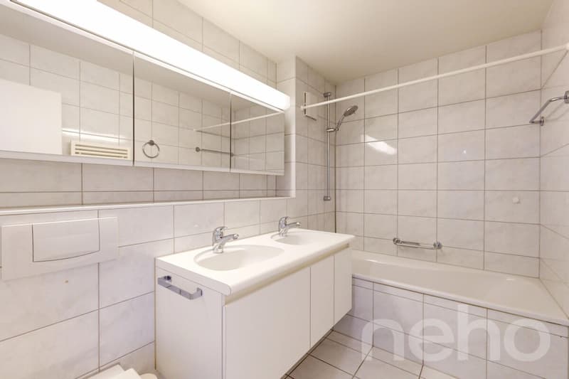 Appartement lumineux 4.5 pièces avec balcon sud à Volketswil (8)