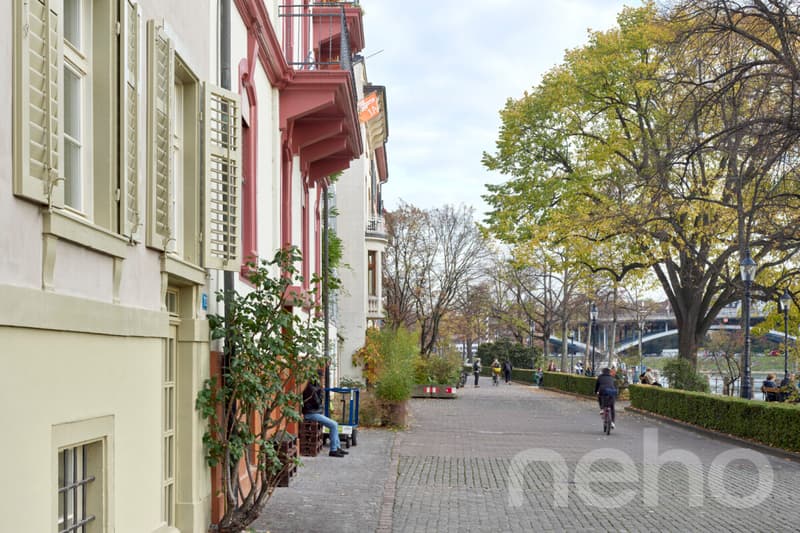 Exclusive living on the Rhine with a view of Basel Minster (4)