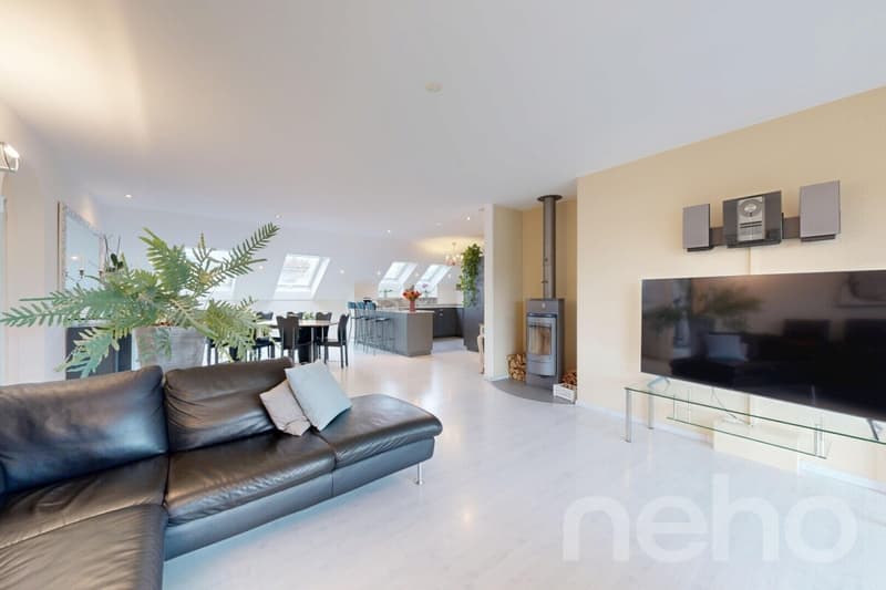 Attic apartment with charm and view of Belpberg (2)