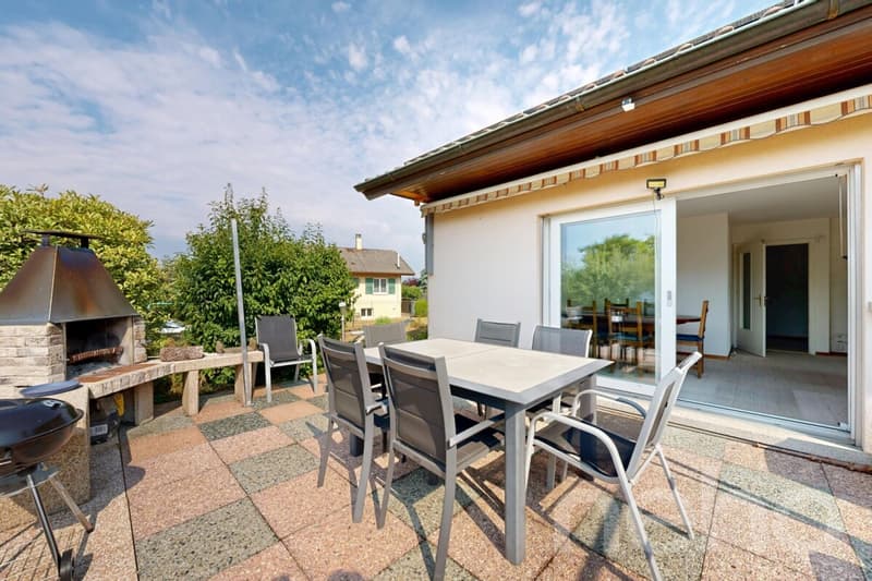 Bright Family House with Garden and Potential for a Studio (11)