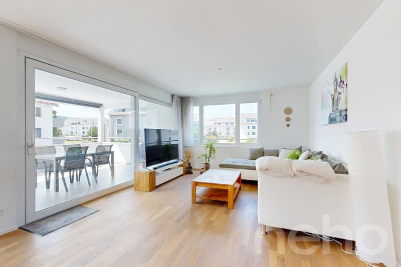 Gepflegte 4.5-Zimmer WHG mit grosszügigem Balkon und zwei TG-Plätzen (10)