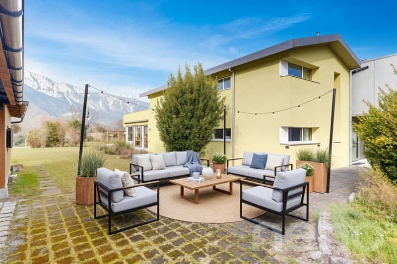 Contemporary villa with a view of the Dents du Midi and unique potential (1)