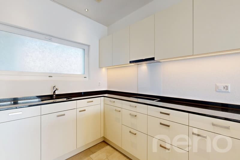 Moderne 3.5-Zi.-Wohnung mit grossem Balkon und Option für 2 Parkplätze (8)