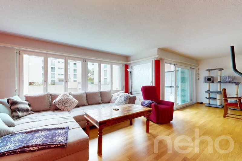 Spacious 4.5-room apartment with great potential in a quiet location (3)