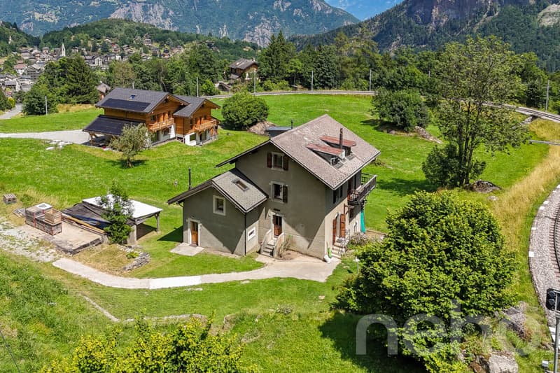 Exklusivität: Familienhaus mit 2 Apartments und einem Studio in Salvan (2)