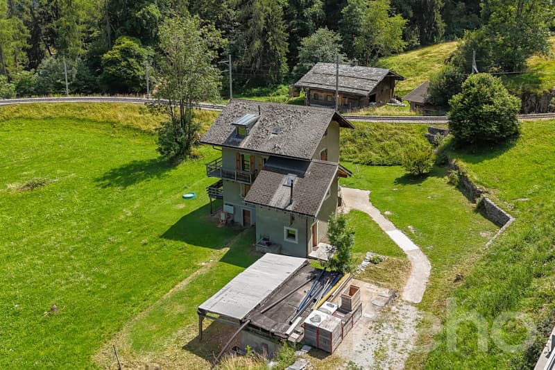 Exklusivität: Familienhaus mit 2 Apartments und einem Studio in Salvan (11)