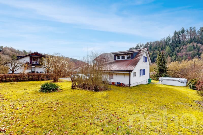 Freistehendes Einfamilienhaus auf 971 m2 Grundstück (1)