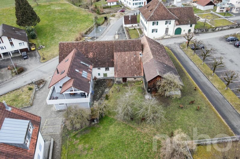 Bauernhaus mit angrenzendem Einfamilienhaus und viel Bauland inkl. (2)