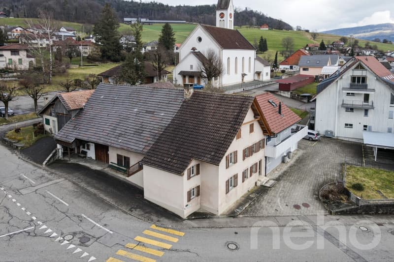Bauernhaus mit angrenzendem Einfamilienhaus und viel Bauland inkl. (3)
