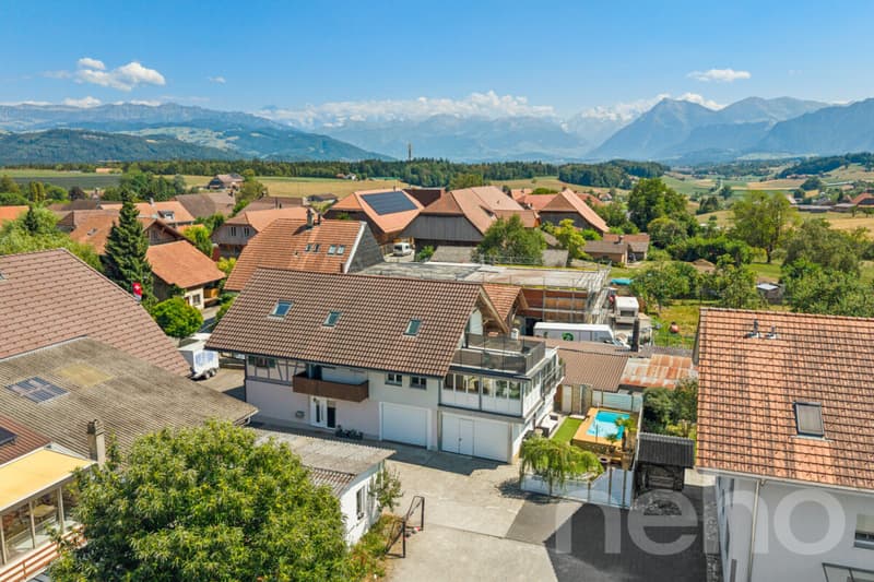 Einzigartiges Familienhaus mit Wellness und Weitsicht (1)