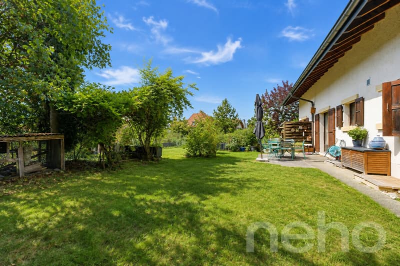 Agréable villa au jardin arboré, sans vis-à-vis (11)