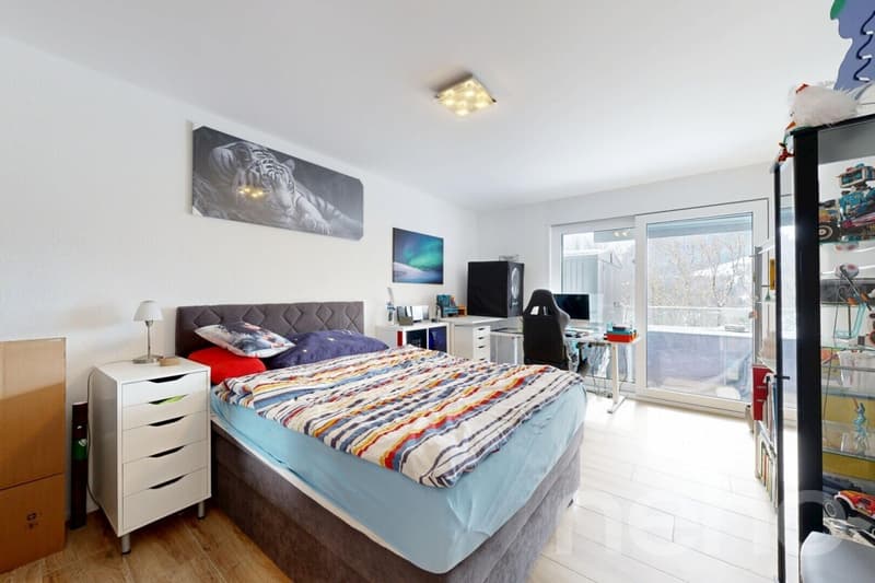 Wohnen mit Aussicht - stilvolle Terrassenwohnung in Plasselb (10)
