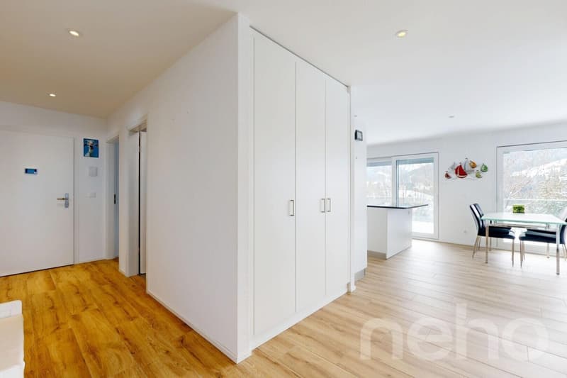 Wohnen mit Aussicht - stilvolle Terrassenwohnung in Plasselb (7)