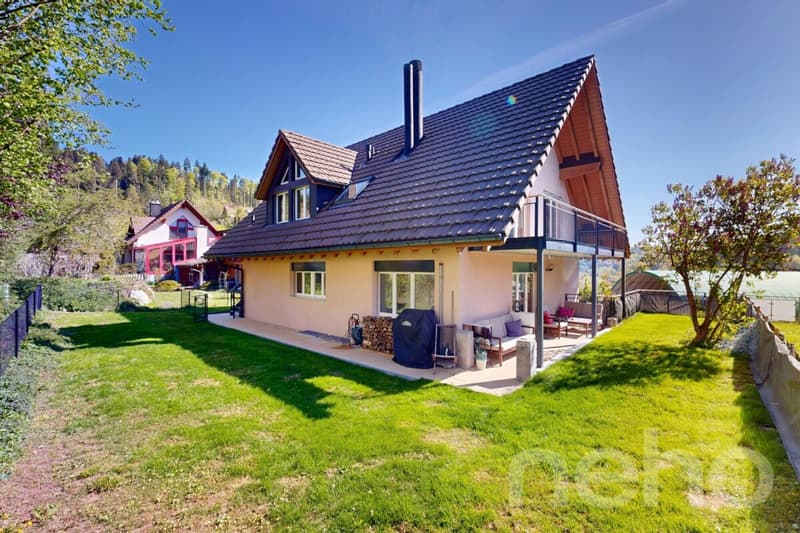 Schönes 5,5-Z.-EFH und einer 3,5-Z.-Einliegerwohnung in Madetswil (2)