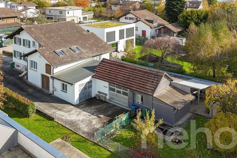 Familiendomiziel mit Dachgeschosswohnung, Werkstatt und Schopf (3)