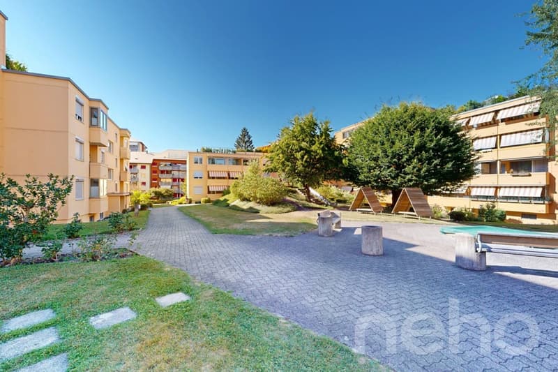 Attraktive 3.5-Zimmer-Wohnung mit teilweisem Seeblick in Horgen (1)