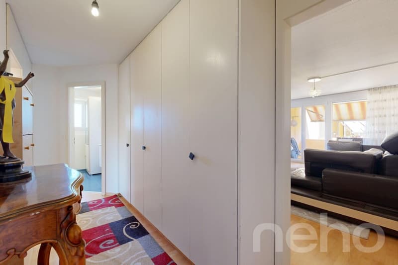 Attraktive 3.5-Zimmer-Wohnung mit teilweisem Seeblick in Horgen (12)