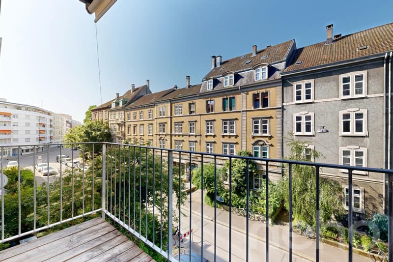 Stylisches Loft-Wohngefühl mit zwei Balkonen in Basel (2)