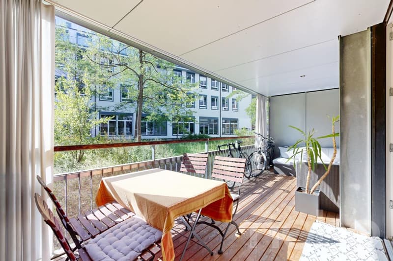 3 Minuten zum HB. Grosszügige Maisonette mit 2 Balkonen (3)