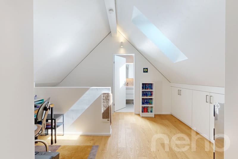 Erstklassige 3.5-Zimmer-Maisonette-Dachwohnung (8)