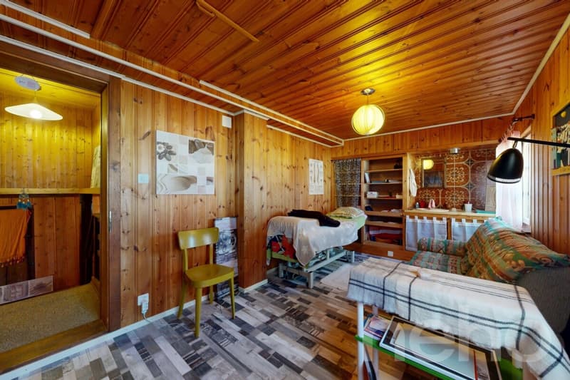 Maison spacieuse à fort potentiel dans un cadre paisible (9)