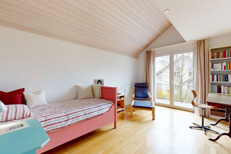 Grosszügiges Familienhaus mit Garten zum Verlieben (8)
