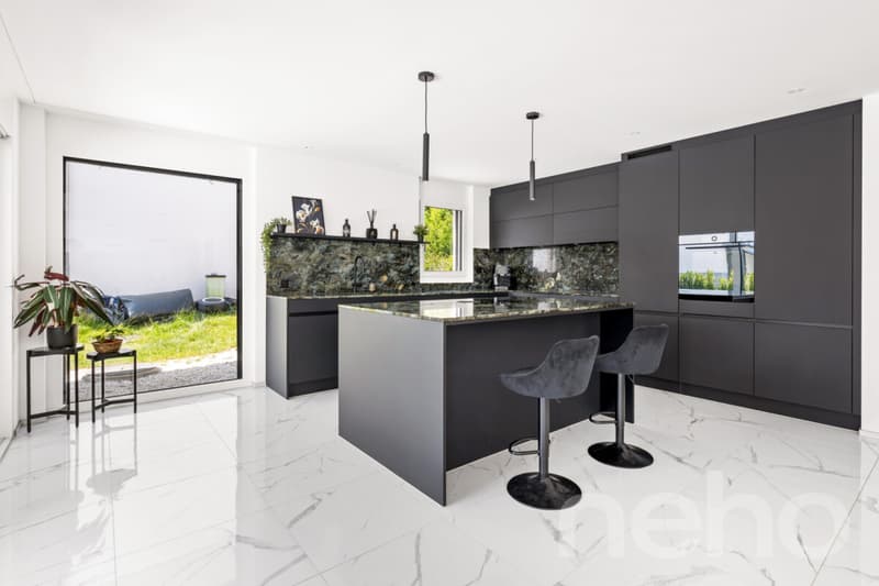 Luxuriöses 7.5  Zimmerhaus mit Aussenpool - Exklusives Wohnen in Suhr (3)