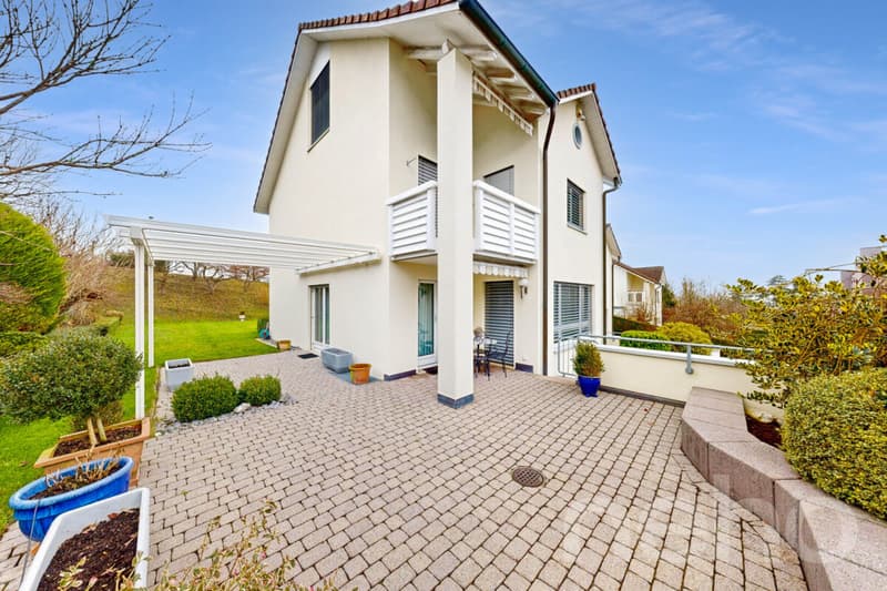 Grosszügiges Haus mit Garten, Doppelgarage und Tempo-30-Lage (11)