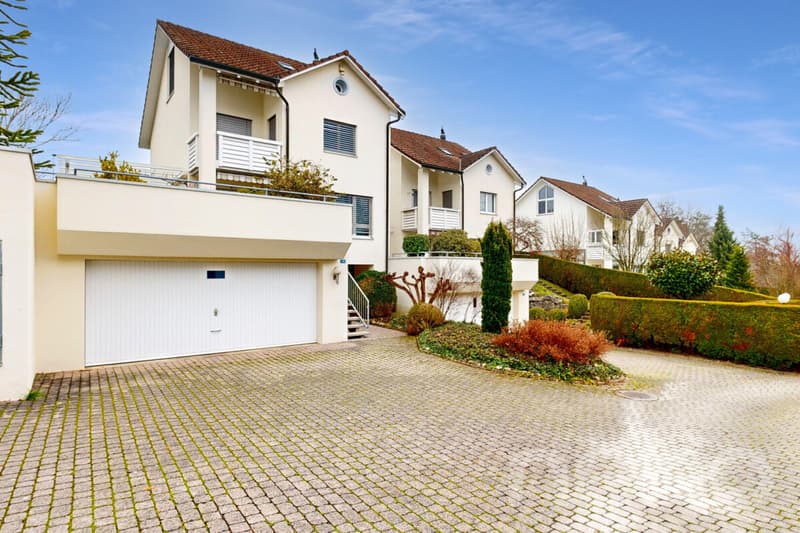 Grosszügiges Haus mit Garten, Doppelgarage und Tempo-30-Lage (1)