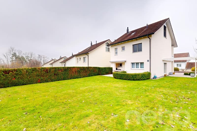 Grosszügiges Haus mit Garten, Doppelgarage und Tempo-30-Lage (12)