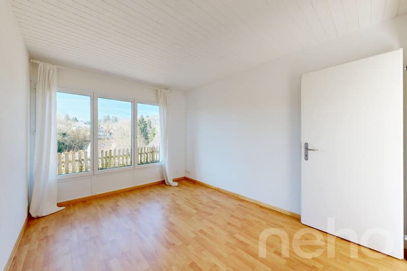 5.5-Zimmer-Einfamilienhaus mit Einliegerwohnung und Traumaussicht (12)