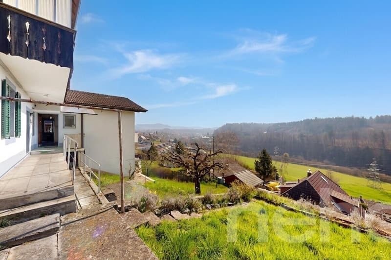 Zweifamilienhaus an Toplage mit grossem Grundstück und Weitsicht (11)