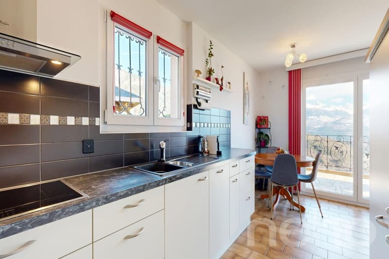 Villa individuelle - vue imprenable et studio indépendant à Daillon (4)