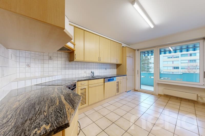 Helle 4.5-Zimmer-Wohnung mit viel Raum und Komfort in Füllinsdorf (4)
