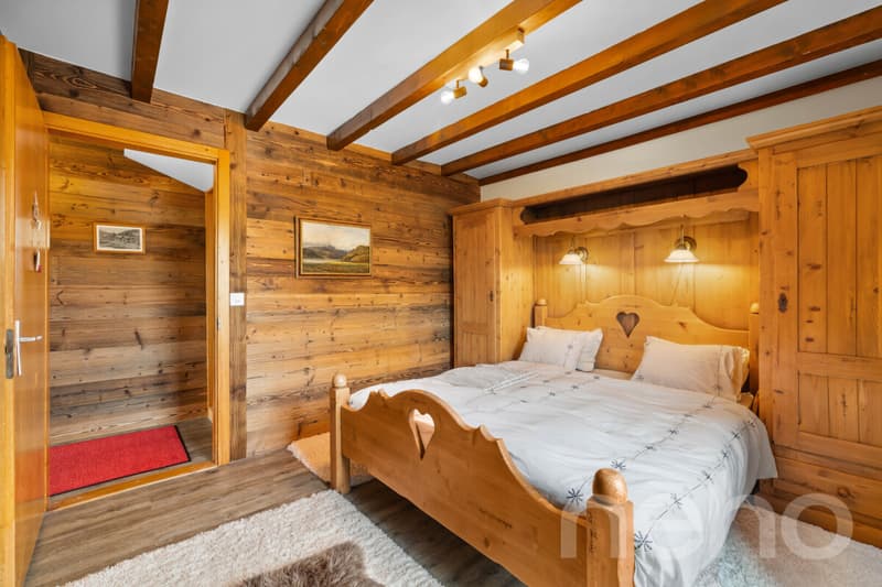 Exclusif : Superbe chalet de 5 chambres rénové récemment (7)