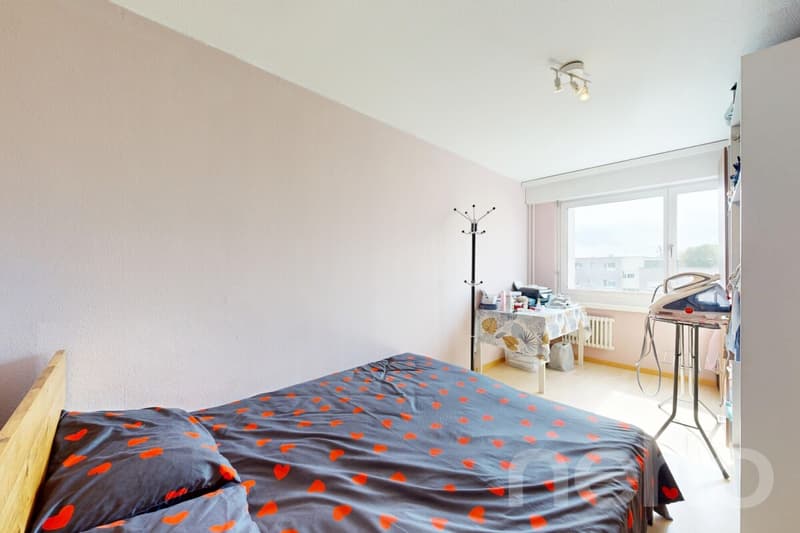 Ruhig gelegene 5-Zimmer-Wohnung mit Balkon und Tiefgaragenplatz (8)