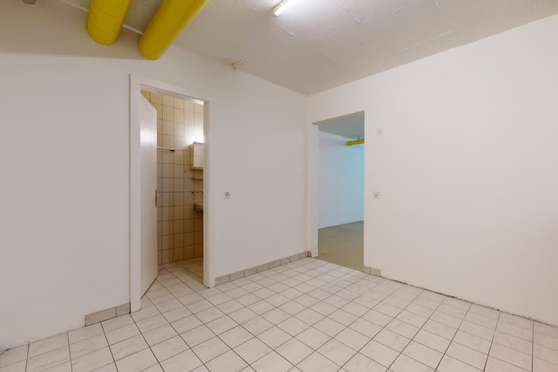 Grand 2 pièces avec fort potentiel (7)