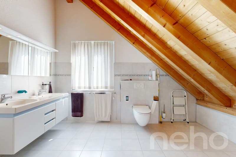 Gepflegtes 5.5-Zimmer Einfamilienhaus im Grünen (9)