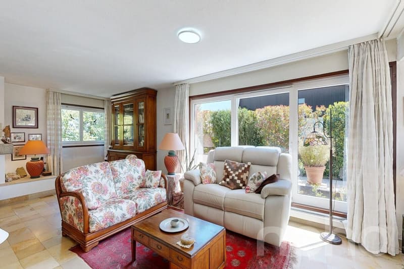 Villa d?architecte avec grand jardin et potentiel unique! (3)