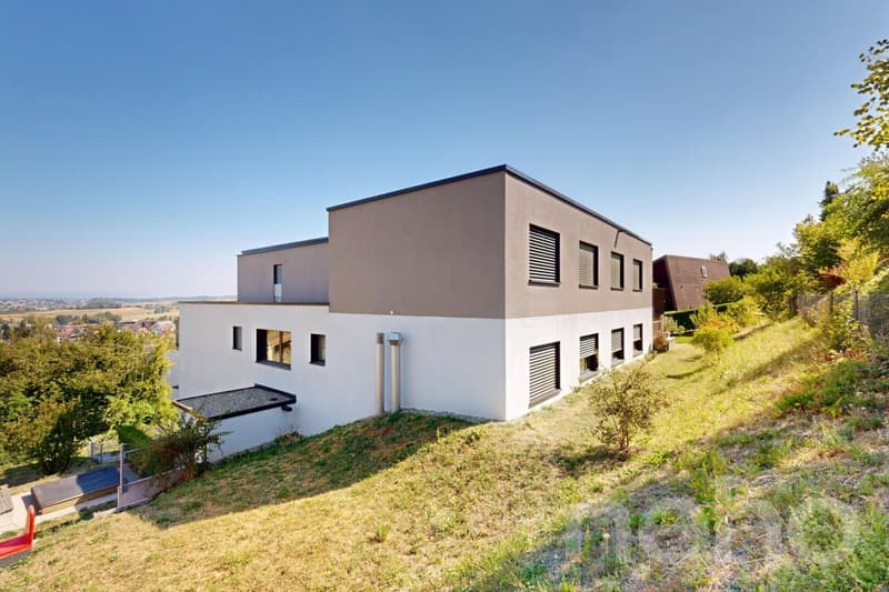 Neuwertige Traum-Gartenwohnung, hochwertiger Ausbau + 2 TG-Parkplätzen (2)
