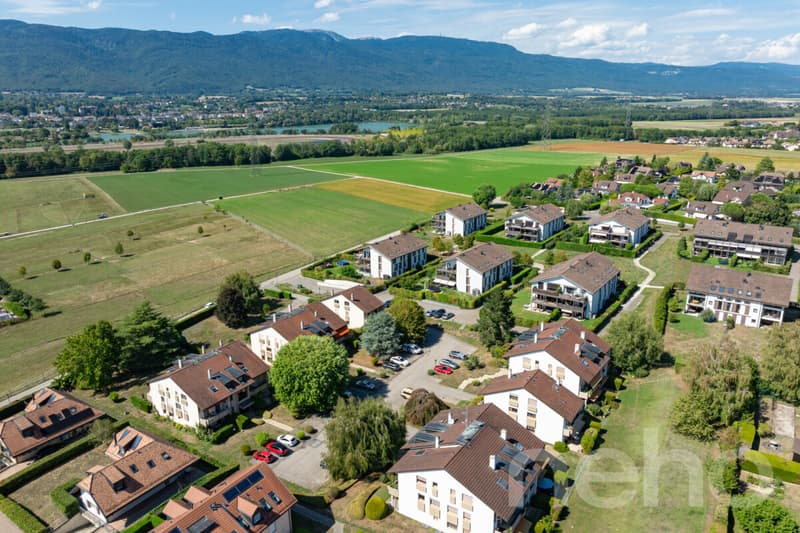 Duplex en attique rénové en Terre Sainte aux volumes généreux (1)