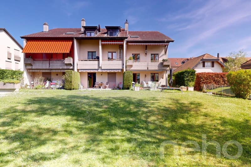 Duplex en attique rénové en Terre Sainte aux volumes généreux (3)