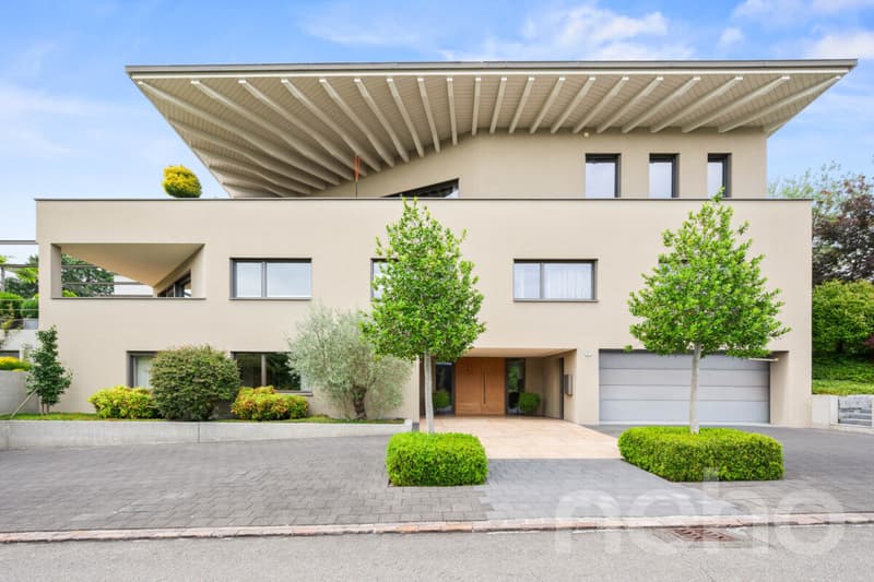 Exklusive Villa mit Wellnessbereich und Panorama-Aussicht (1)
