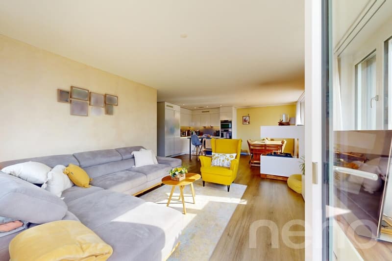 Moderne 4.5-Zimmer-Wohnung an der Bauzonengrenze (3)
